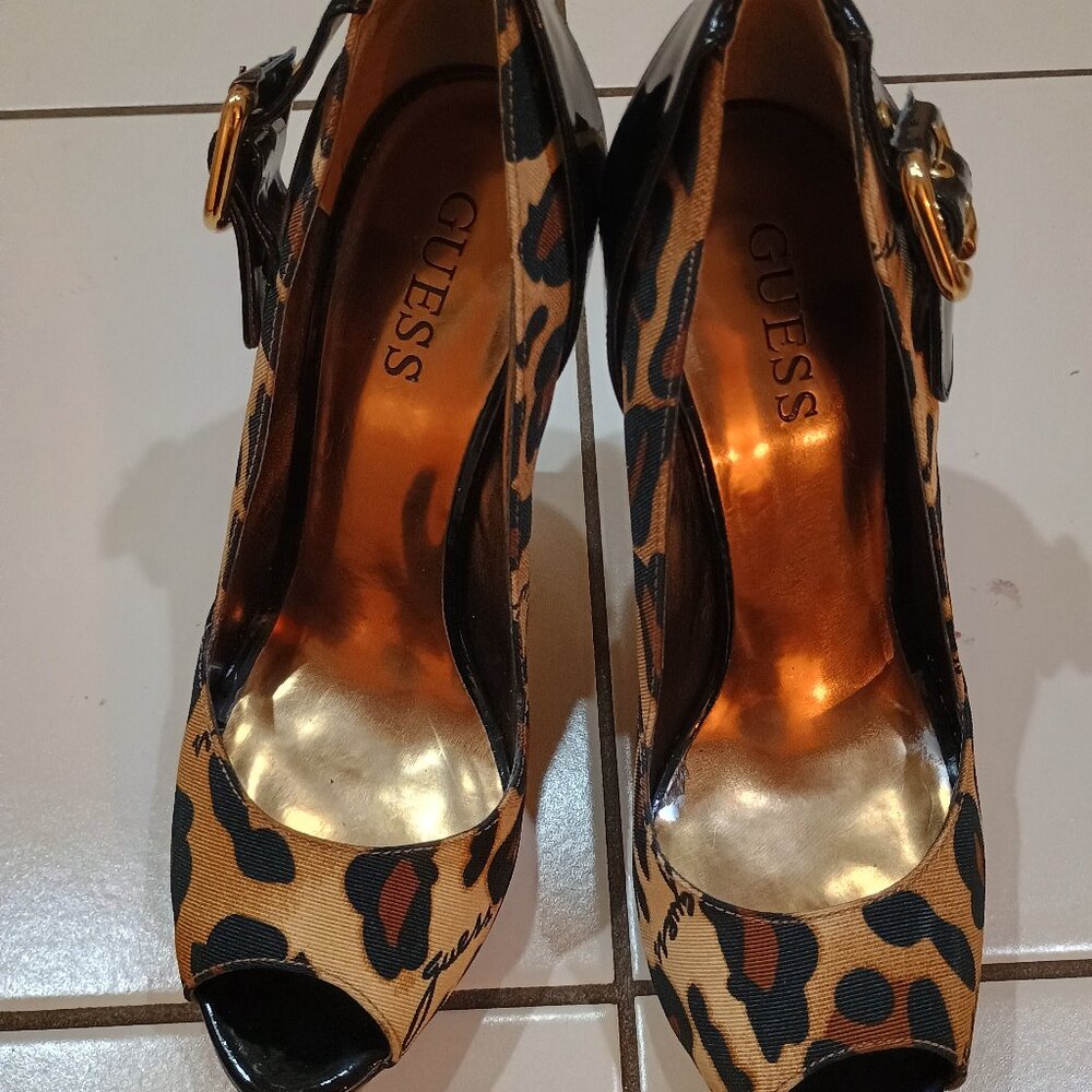 Guess sexy animal print heels